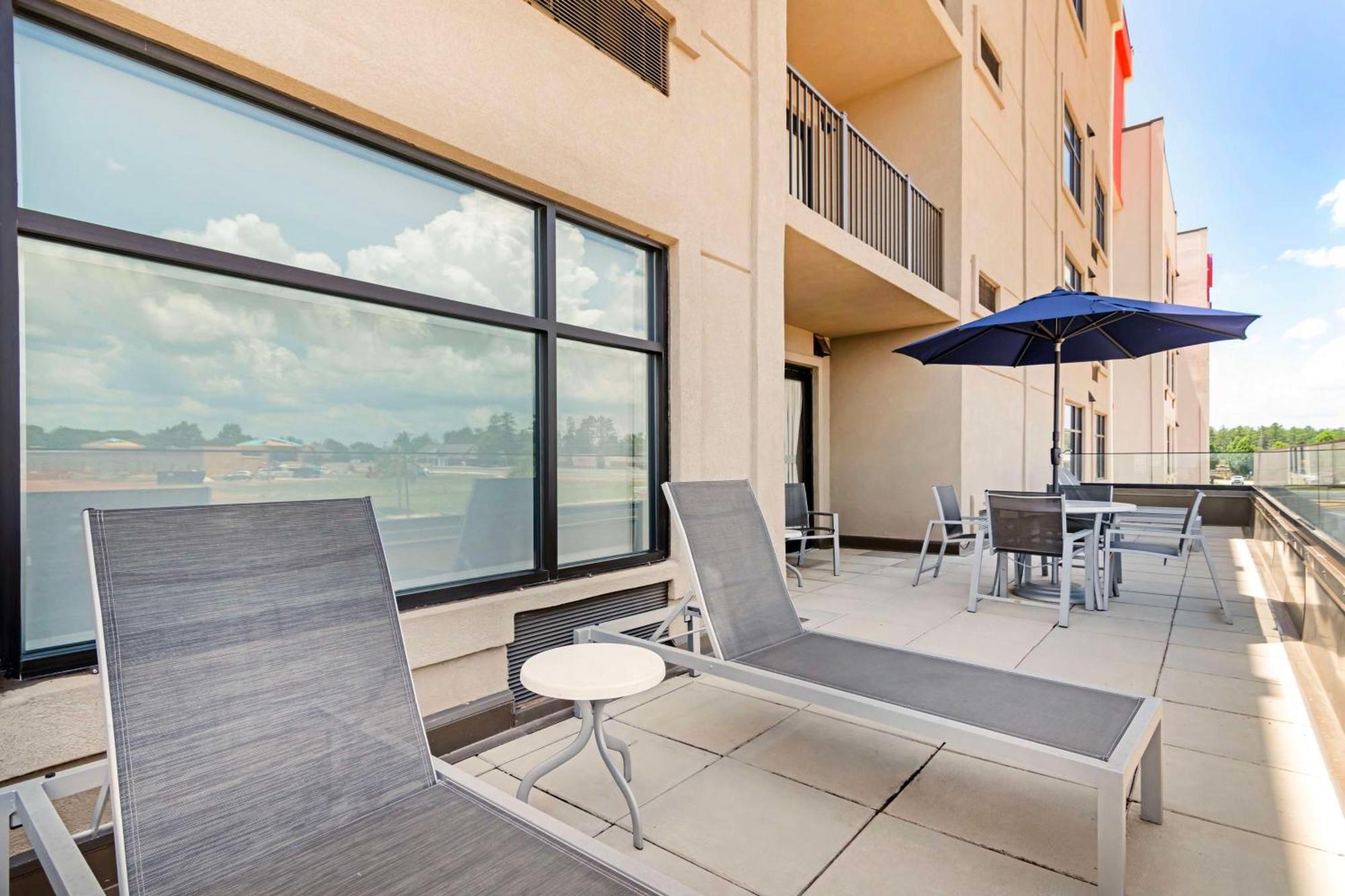 Best Western Plus Executive Residency Rigby'S Water World Hotel Warner Robins Exteriör bild